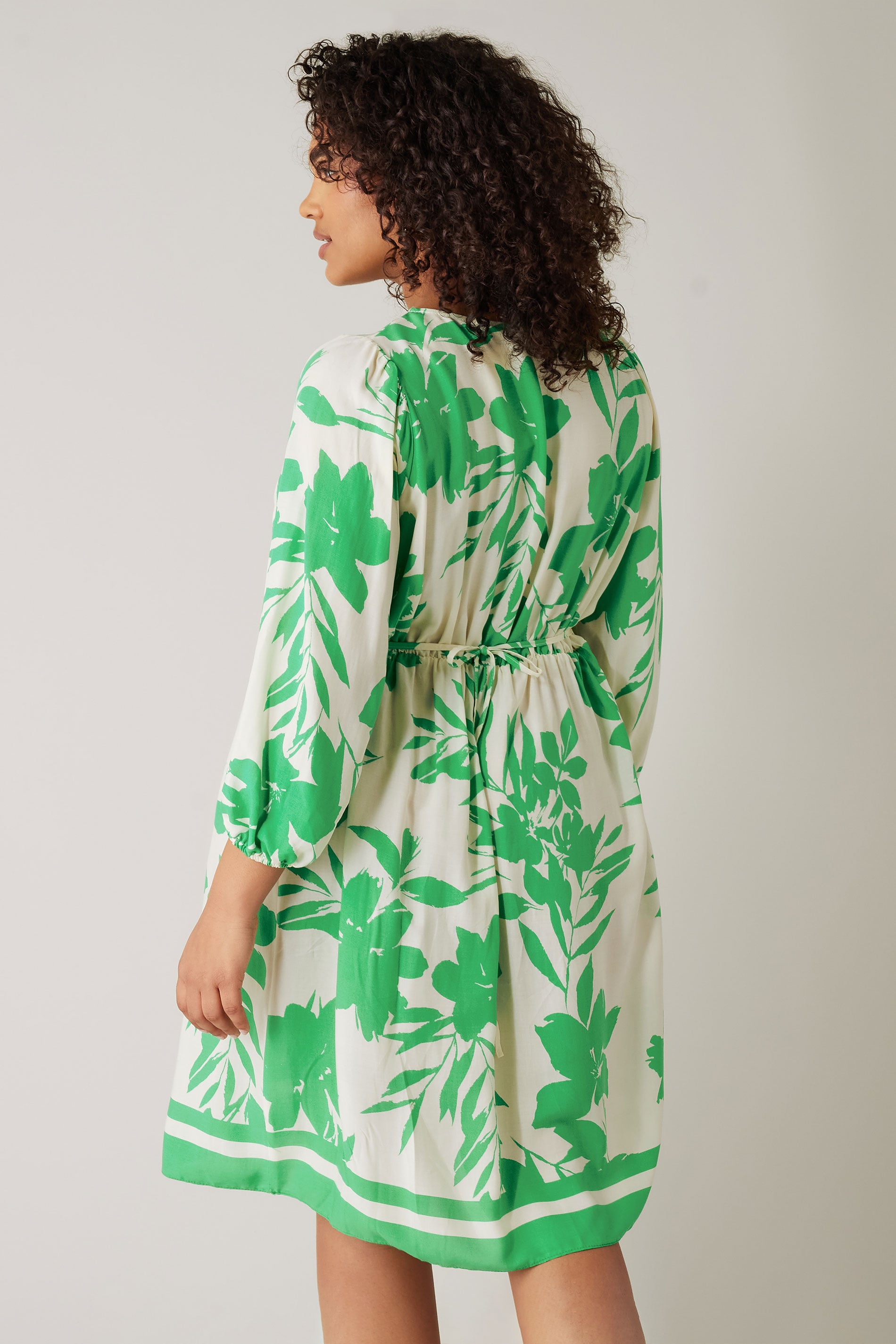 EVANS Plus Size Green & White Floral Print Mini Dress | Evans 2