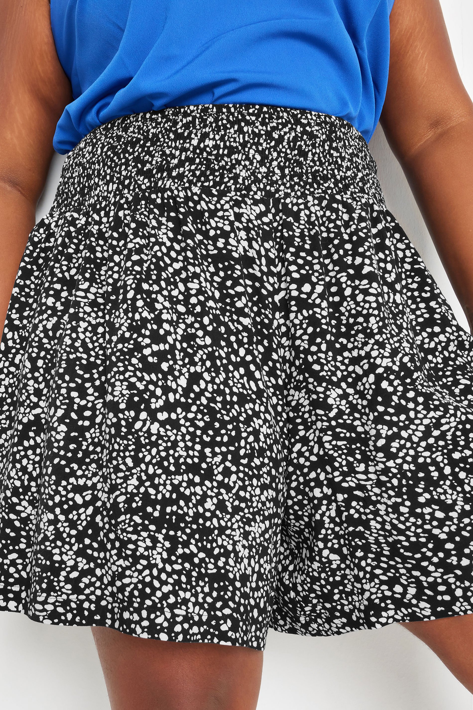 YOURS Plus Size Black Dot Print Shirred Shorts | Yours Clothing 4