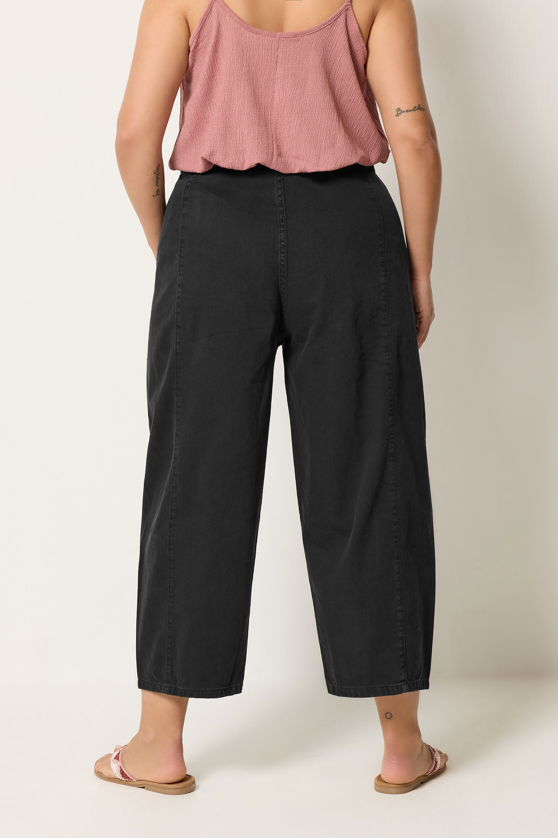 YOURS Plus Size Washed Black Crop Barrel Jeans | Yours Clothing 2