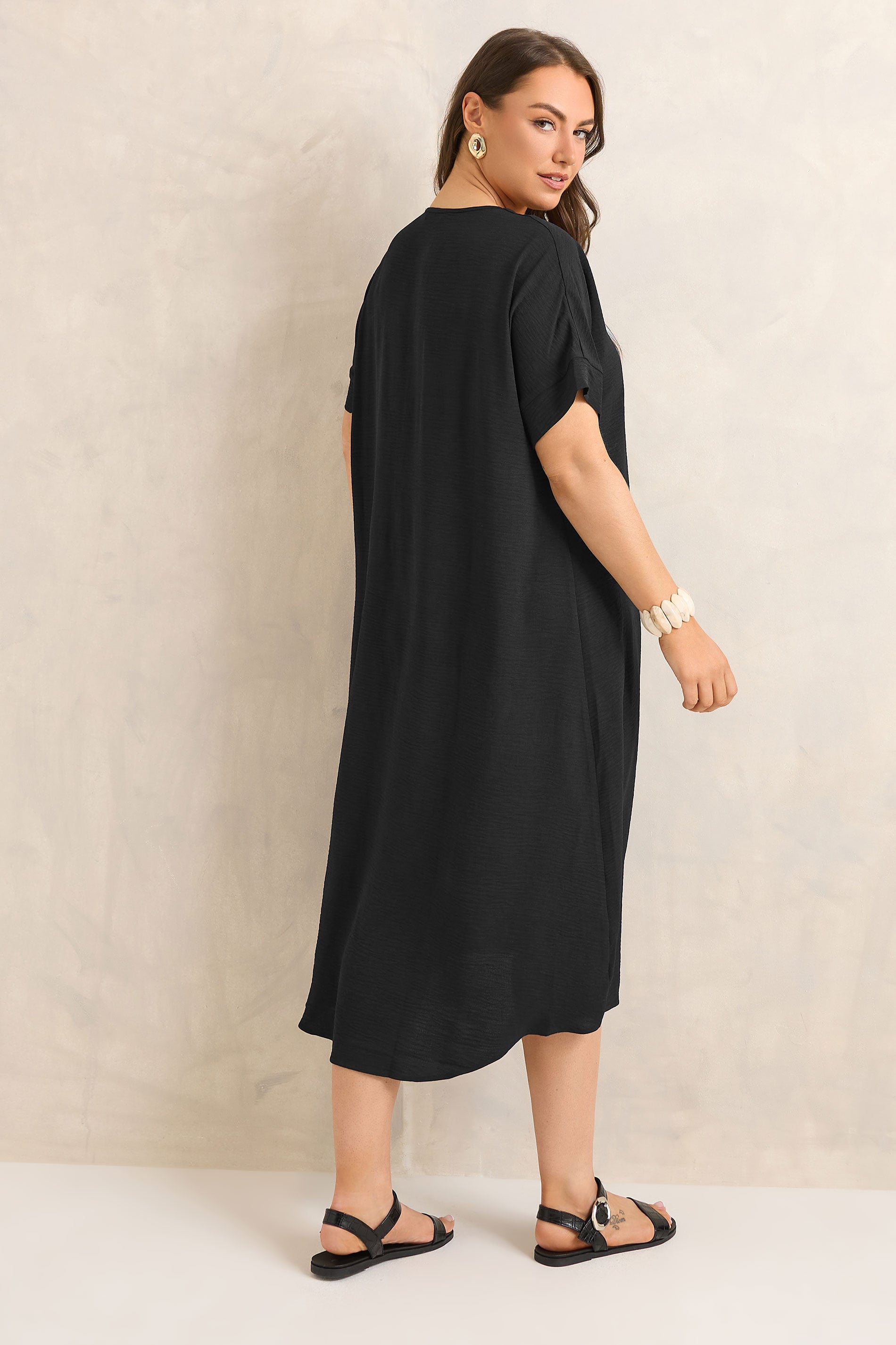 EVANS Plus Size Black Pleat Midi Dress | Evans 4