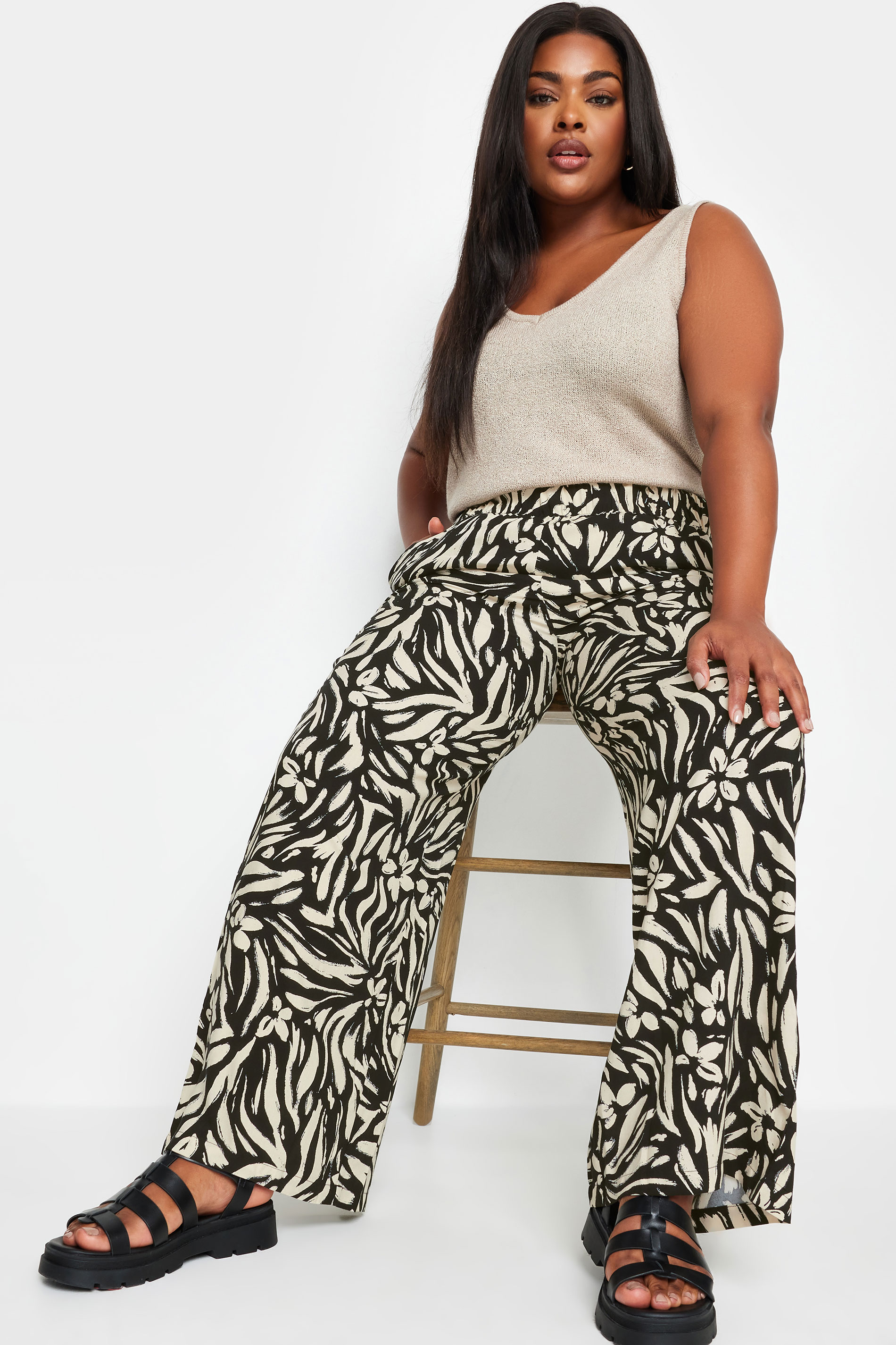 YOURS Plus Size Black Floral Print Wide Leg Trousers | Yours Clothing 2
