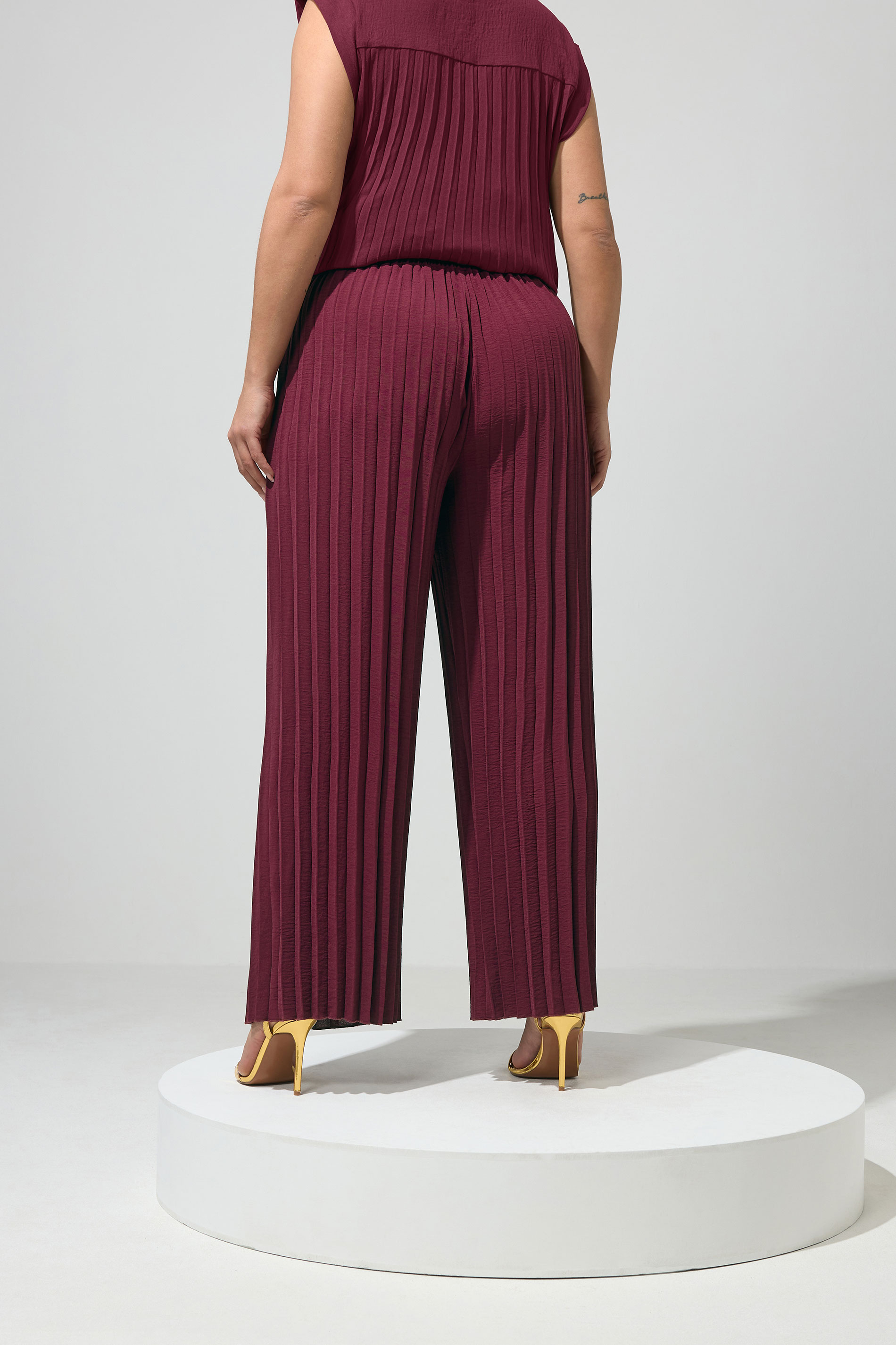 YOURS LONDON Plus Size Purple Pleated Trousers | Yours Clothing 2