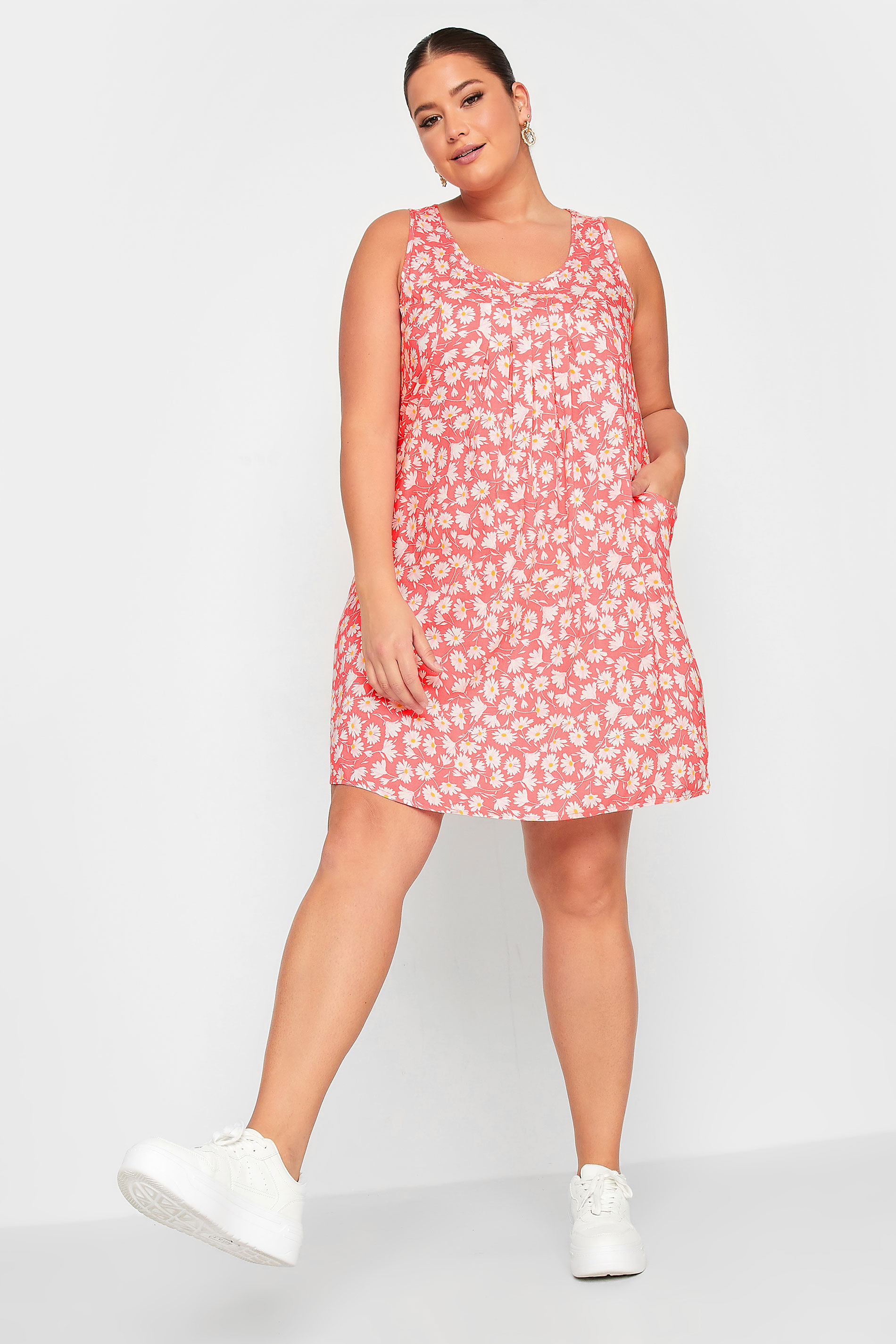 YOURS Plus Size Curve Light Pink Daisy Print Pocket Smock Dress | Yours Clothing  2