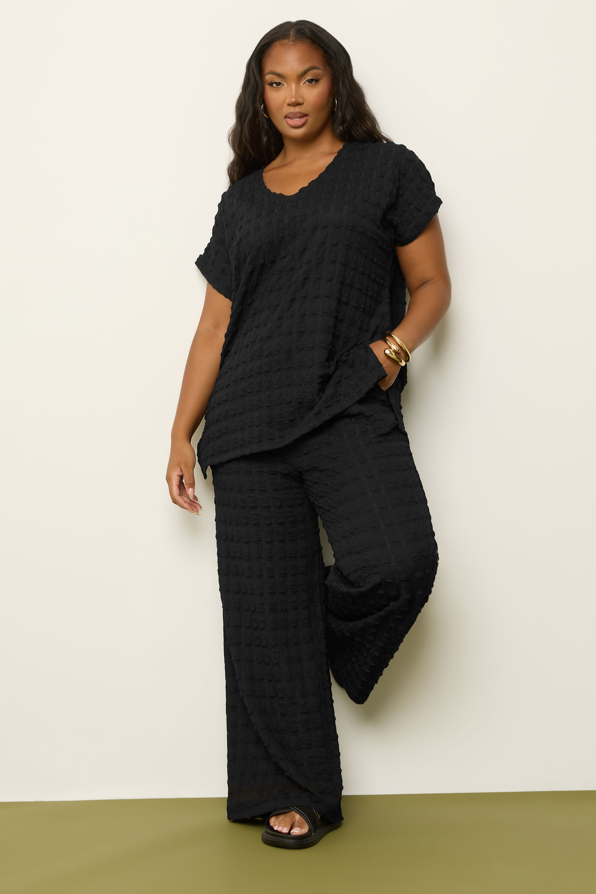 YOURS Plus Size Black Bubble Textured T-Shirt | Yours Clothing 1