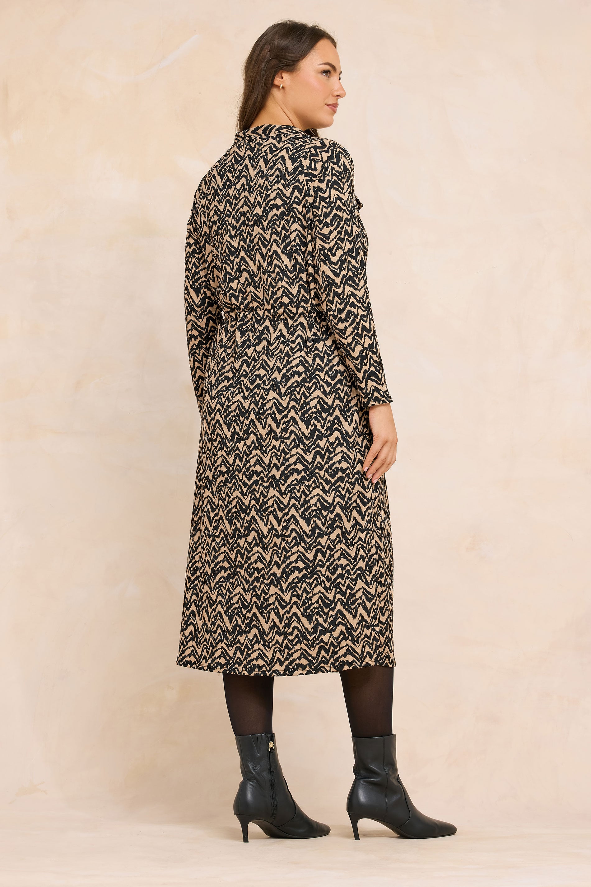 EVANS Plus Size Natural Brown Abstract Print Crepe Midi Shirt Dress | Evans 2