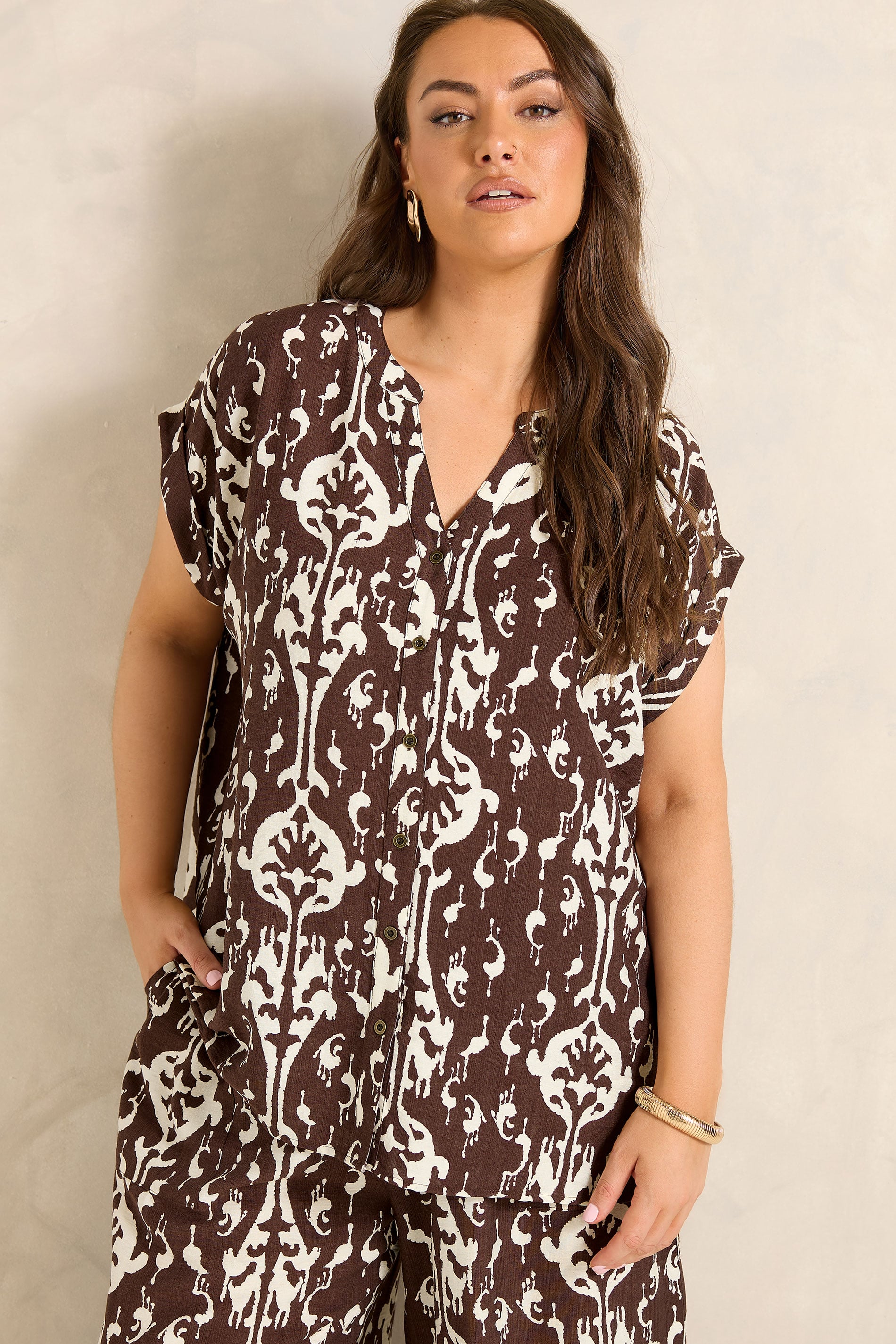 Evans Women's Brown Plus Chocolate Abstract Shirt Size 30-32
