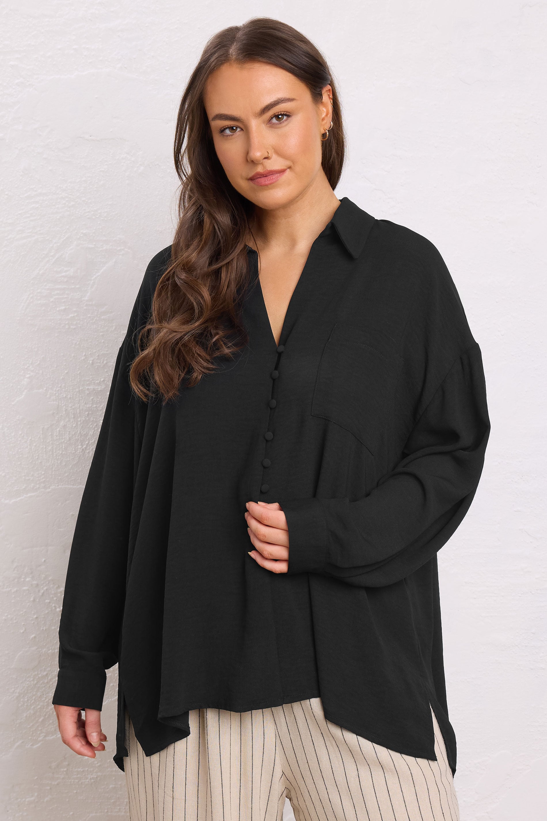 Evans Women's Black Plus Dipped Hem Oversized Shirt Size 30-32