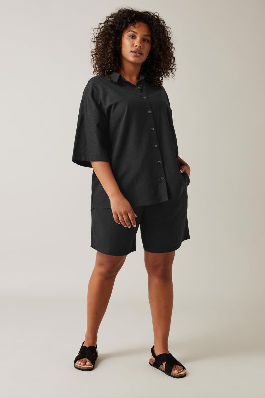 EVANS Plus Size Black Linen Pocket Shorts | Evans 2