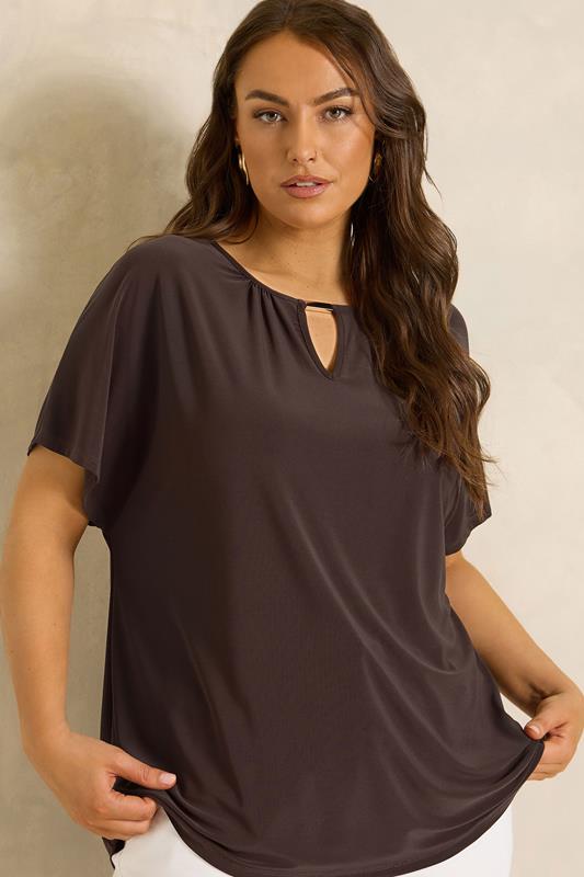 EVANS Curve Chocolate Brown Bar Detail Top