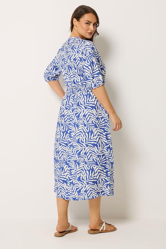 YOURS Plus Size Blue Leaf Print Notch Neck Dress | Yours Clothing 2