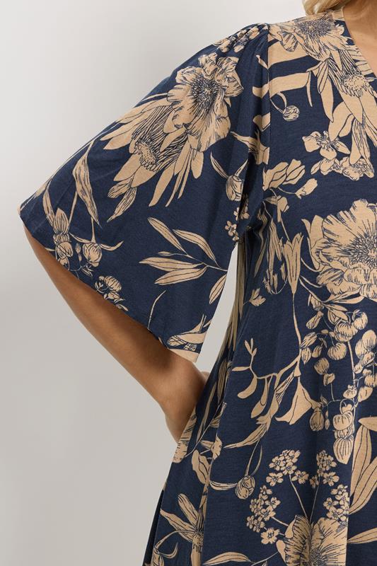 YOURS Plus Size Blue Floral Pleated Front Top | Yours Clothing 4
