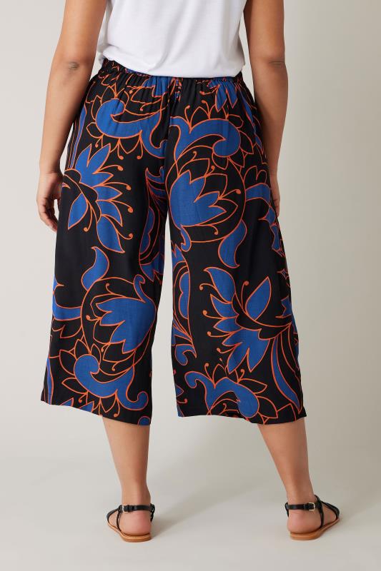 EVANS Plus Size Black Abstract Print Crepe Wide Leg Trousers | Evans  3