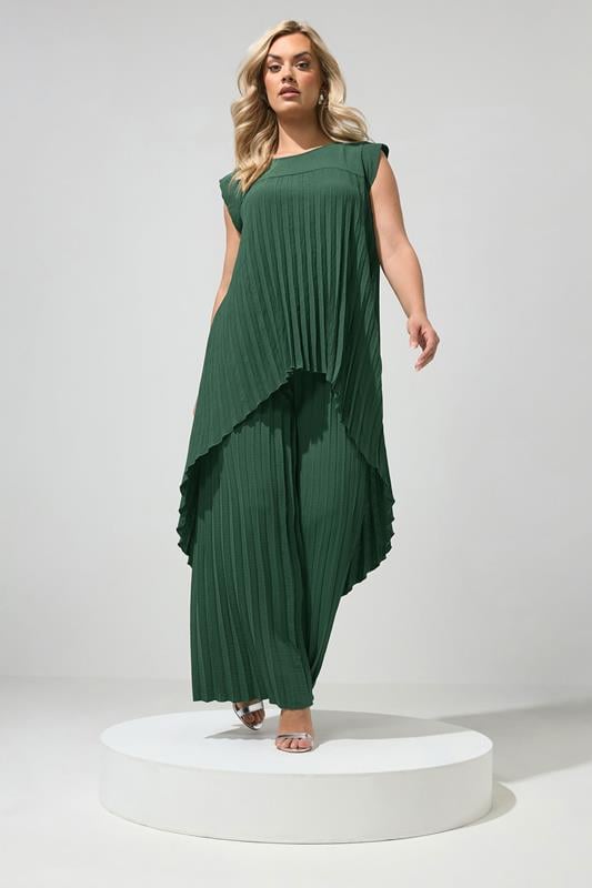 YOURS LONDON Plus Size Green Pleated Set | Yours Clothing 2