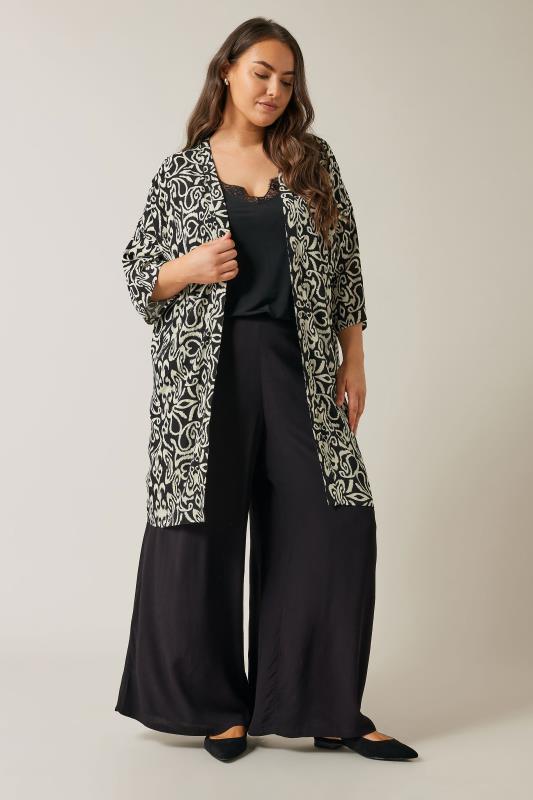 EVANS Plus Size Black & White Abstract Print Kimono | Evans  2