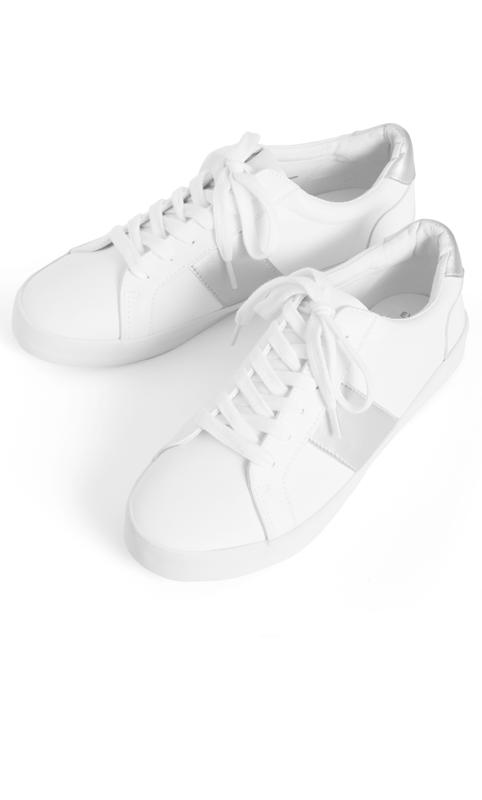 Star White Contrast Trainer 6