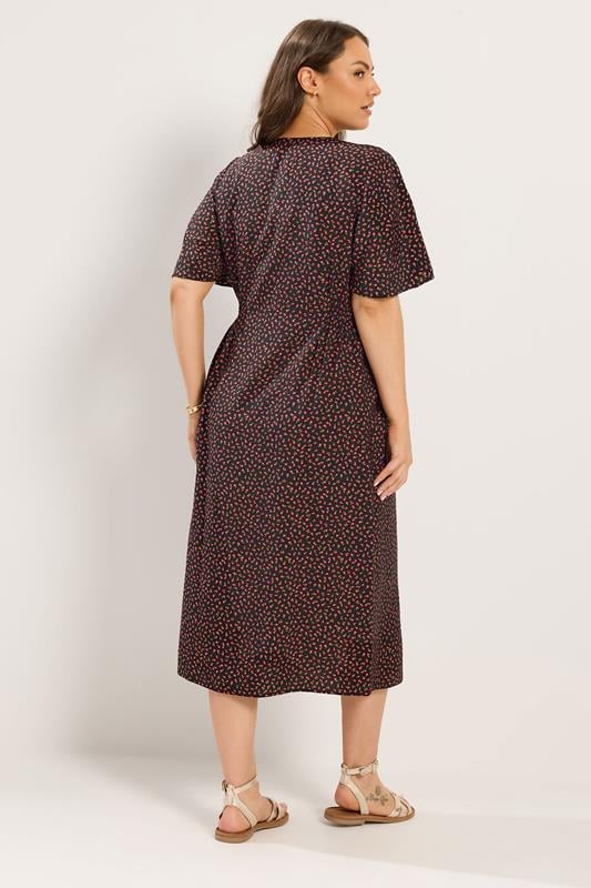 YOURS Plus Size Black Floral Tea Dress | Yours Clothing 2