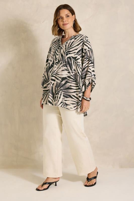 EVANS Plus Size Black Mono Palm Print Top | Evans 4