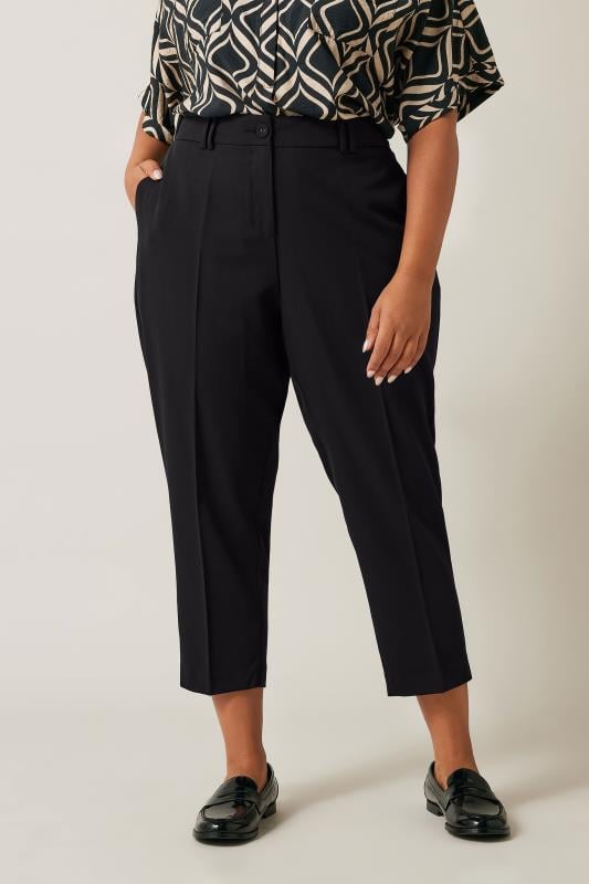 Curve Fit Naples Black Tapered Short Trouser 1