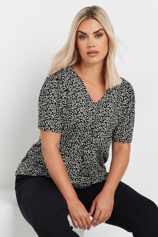 YOURS Plus Size Black & White Abstract Print Swing Top | Yours Clothing 1