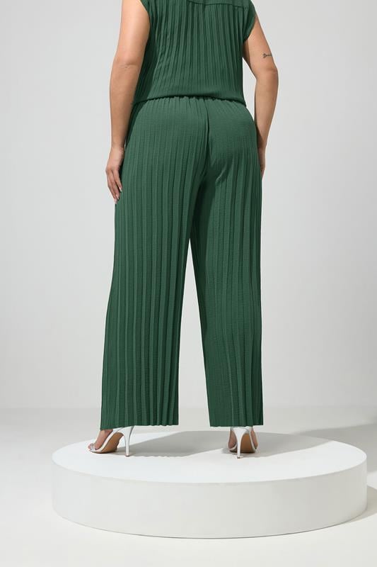 YOURS LONDON Plus Size Green Pleated Trousers | Yours Clothing 2