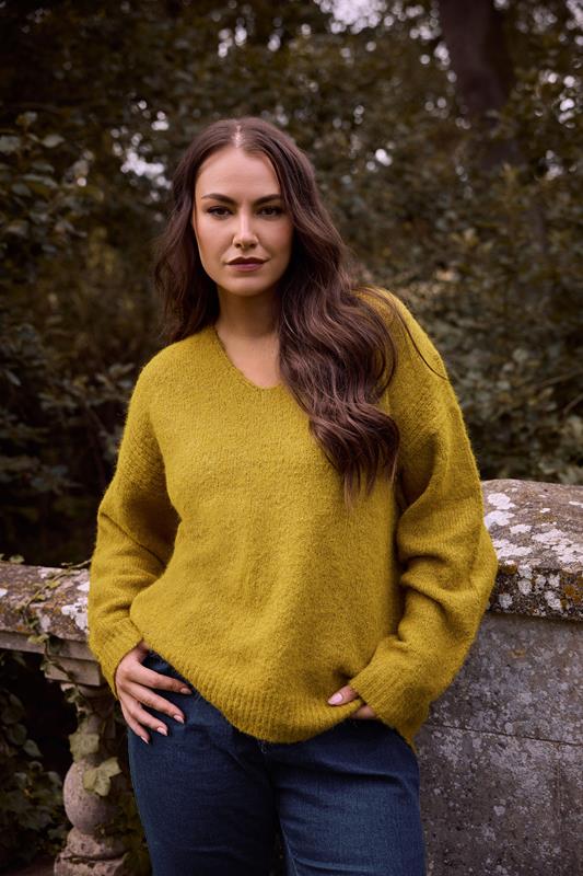 Plus Size  EVANS Curve Green Knitted V-Neck Jumper