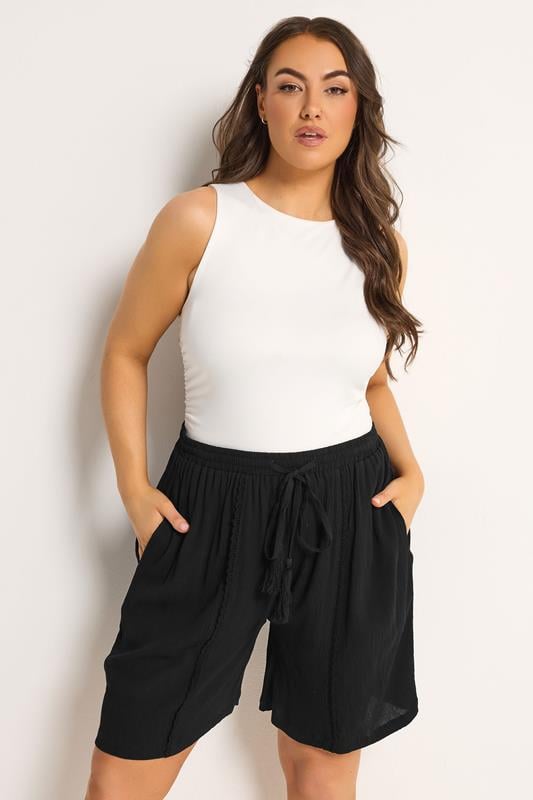 YOURS Curve Black Scallop Trim Shorts