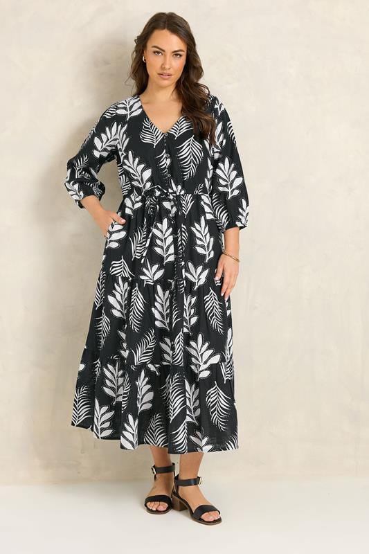 EVANS Plus Size Black Mono Print Maxi Dress | Evans 1