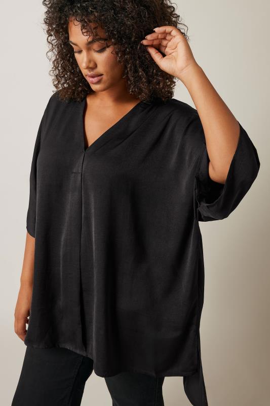 Evans Black Moment Plain Pleat Top 4