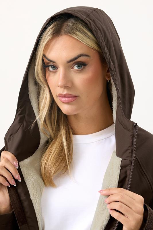 YOURS Plus Size Chocolate Brown Waterproof Fleece Lined Changing Robe | Yours Clothing 4