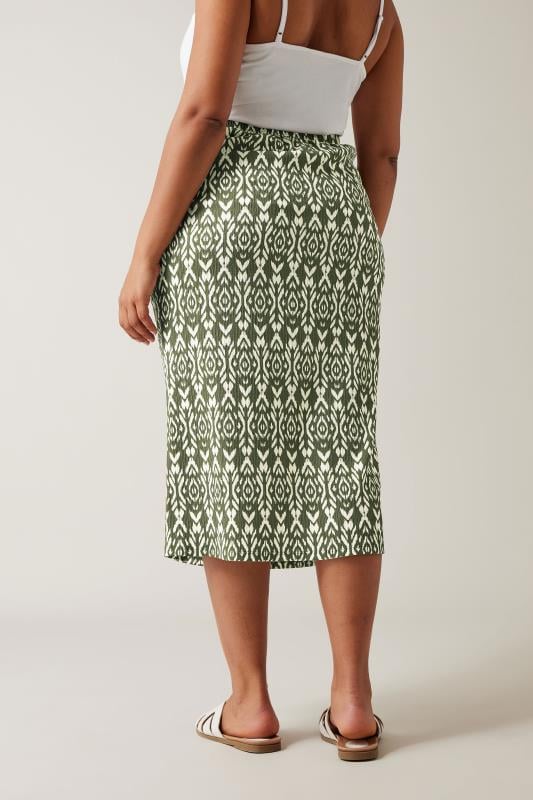 EVANS Plus Size Olive Green Ikat Print Crinkle Midi Skirt | Evans 4