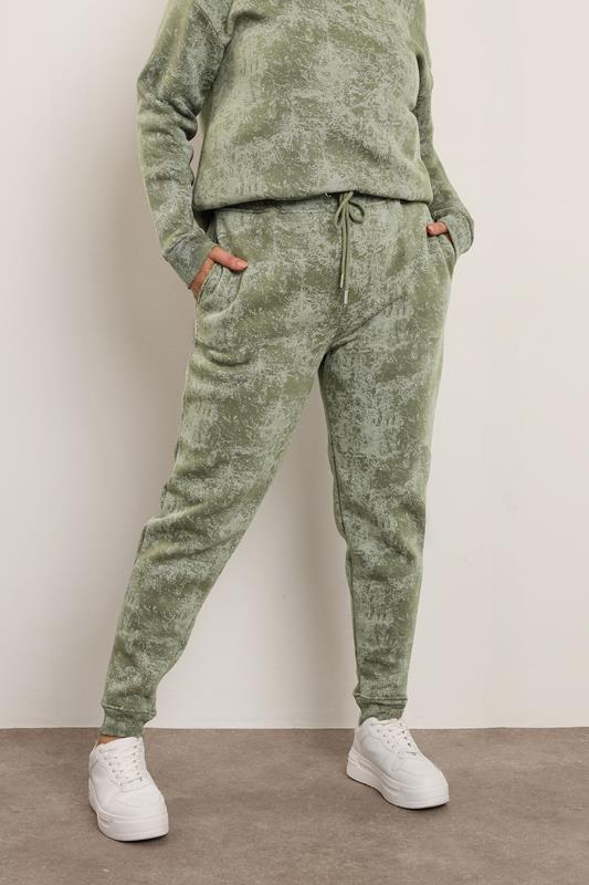 Plus Size  YOURS Curve Green Abstract Print Cuffed Joggers