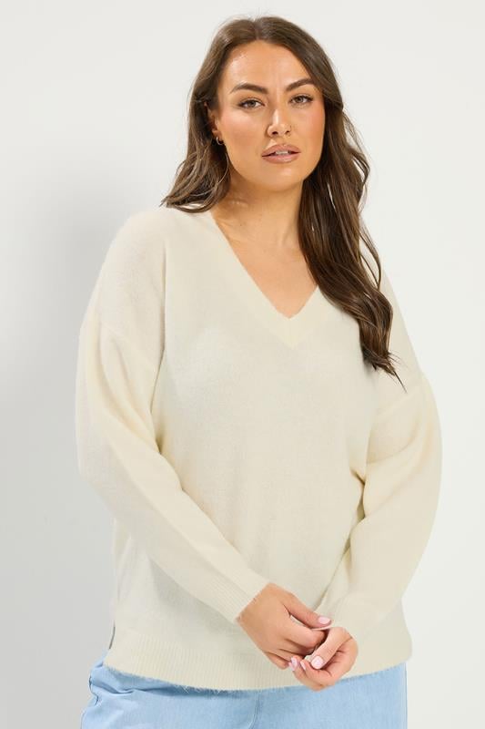  YOURS Curve Ivory White V-Neck Soft Touch Jumper