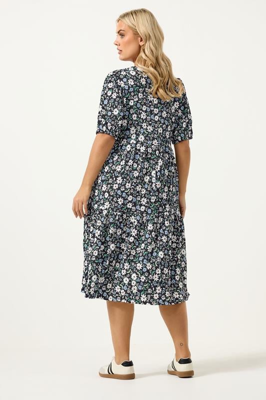 YOURS Plus Size Black Ditsy Floral Tiered Maxi Dress | Yours Clothing 2