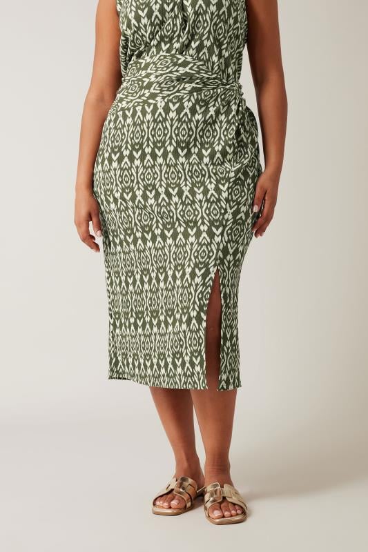 EVANS Plus Size Olive Green Ikat Print Crinkle Midi Skirt | Evans 3