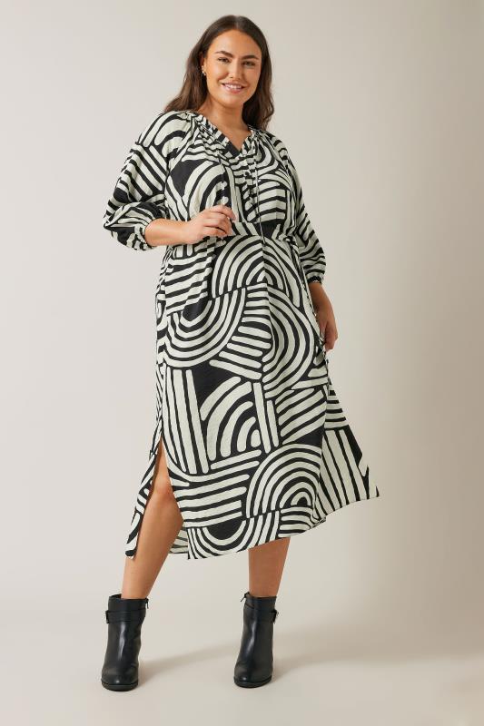 EVANS Plus Size Black & White Abstract Print Midi Dress | Evans 1