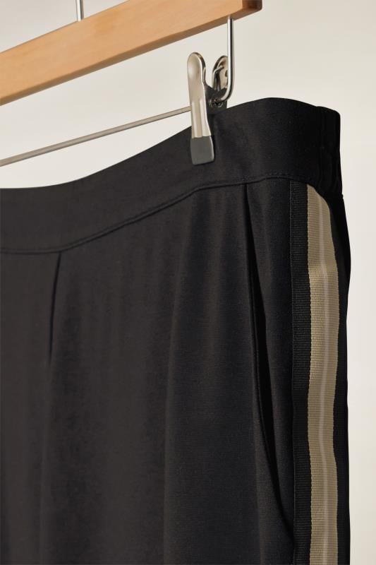 Buy Kazo Black Regular Fit Trousers for Women Online @ Tata CLiQ