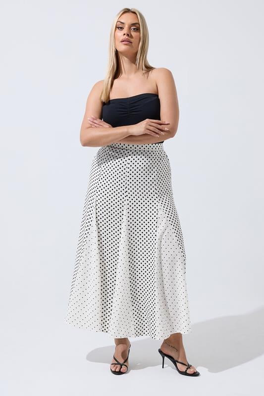  LIMITED COLLECTION Curve White Polka Dot Skirt