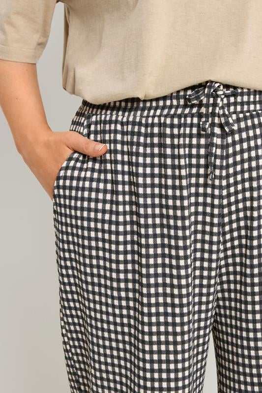 YOURS Plus Size Black Gingham Wide Leg Trousers | Yours Clothing 4