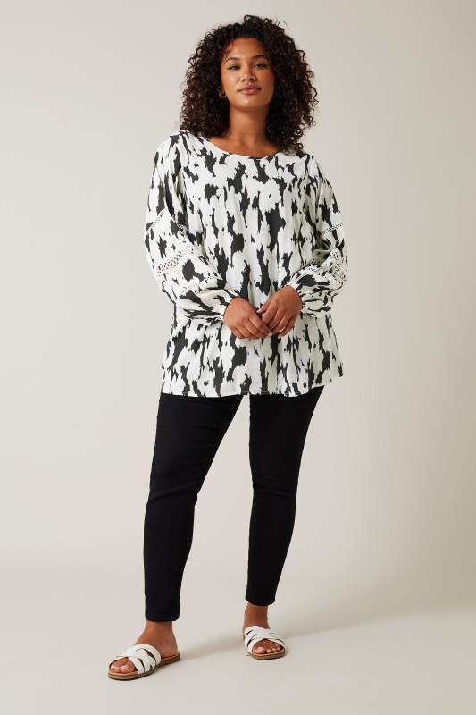 EVANS Plus Size Black & White Abstract Print Top | Evans  2