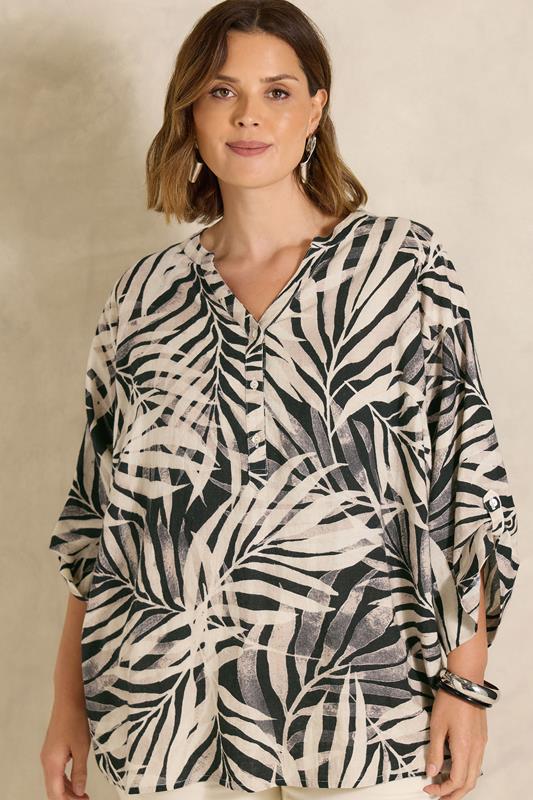 EVANS Plus Size Black Mono Palm Print Top | Evans 2