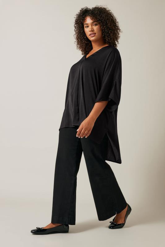 Evans Black Moment Plain Pleat Top 2