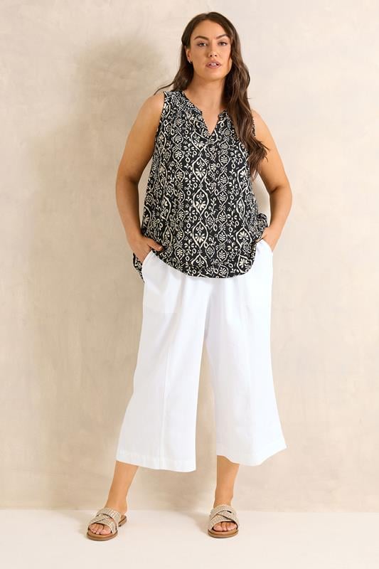  EVANS Curve White Cropped Pull On Cotton Trousers