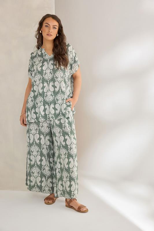  EVANS Curve Green Abstract Notch Neck Blouse