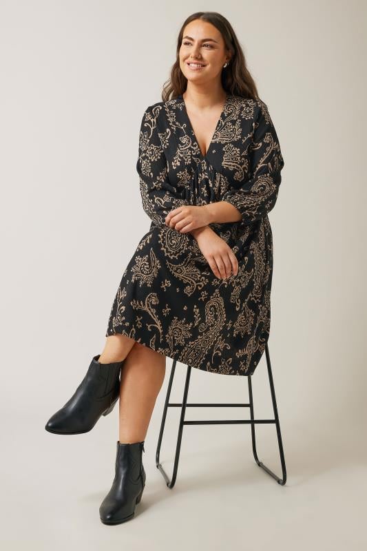 EVANS Plus Size Black Paisley Print Crepe Midi Dress | Evans 1