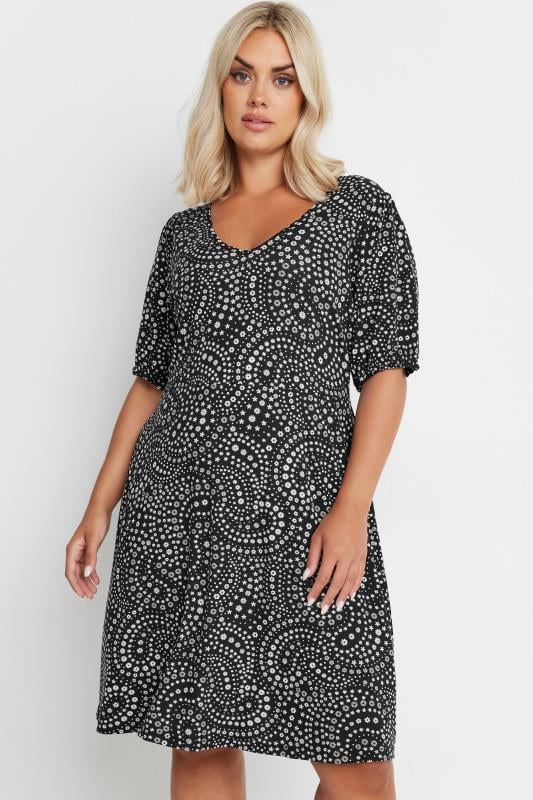 YOURS Plus Size Black Floral Print Puff Sleeve Dress | Yours Clothing 1