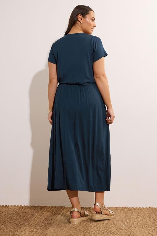 EVANS Plus Size Navy Blue Pocket Detail Maxi Dress | Evans  3