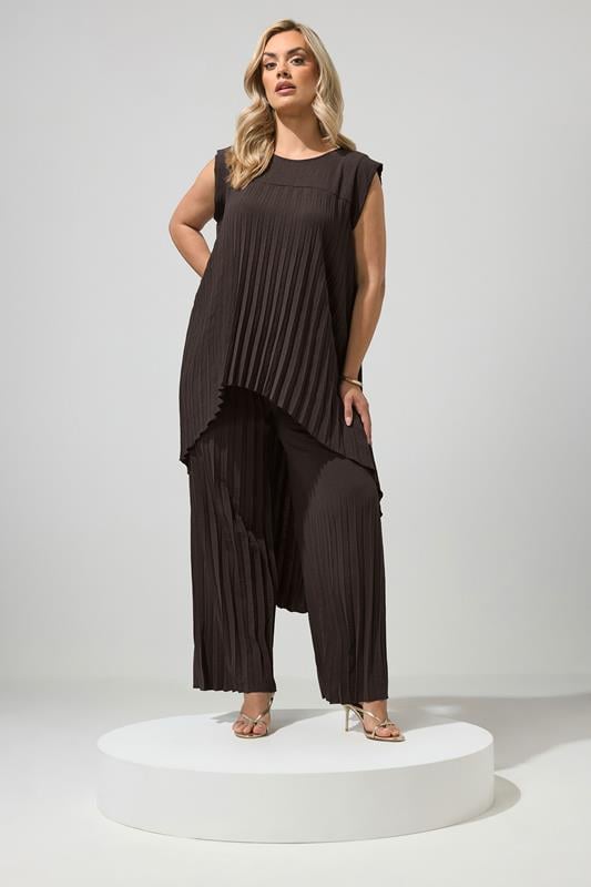 YOURS LONDON Curve Chocolate Brown Pleated Set