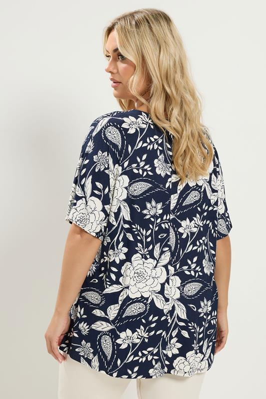 YOURS Plus Size Navy Blue Floral Print Pleat Front Top | Yours Clothing 2
