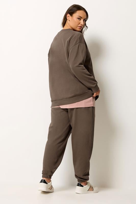 YOURS Plus Size Brown Sweatshirt Jogger & T-Shirt Set | Yours Clothing 4