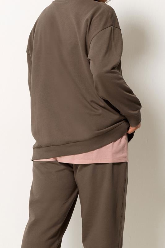 YOURS Plus Size Brown Sweatshirt Jogger & T-Shirt Set | Yours Clothing 5